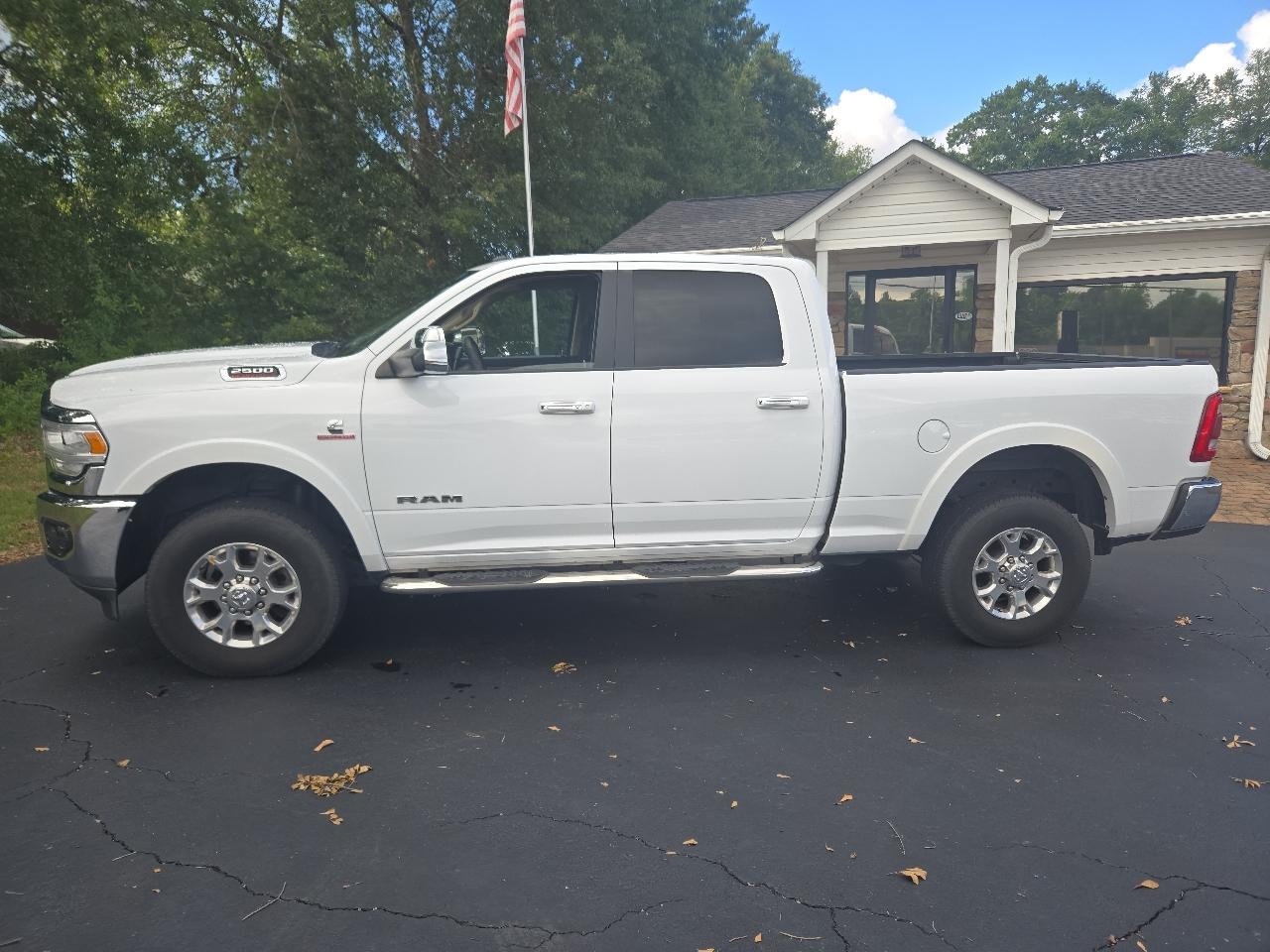 RAM 2500 Laramie Crew Cab SWB 4WD 2021