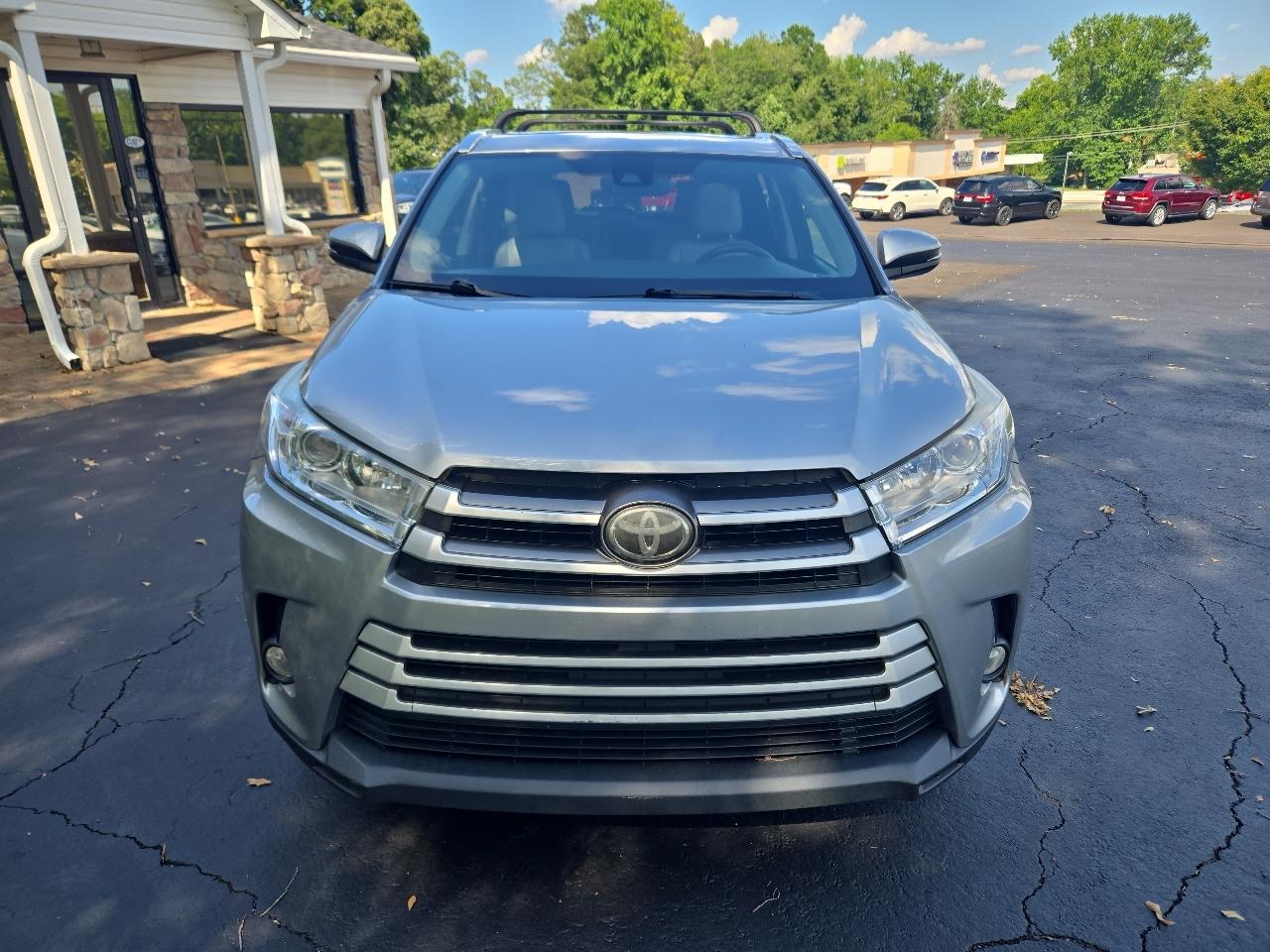 Toyota Highlander XLE AWD V6 2017