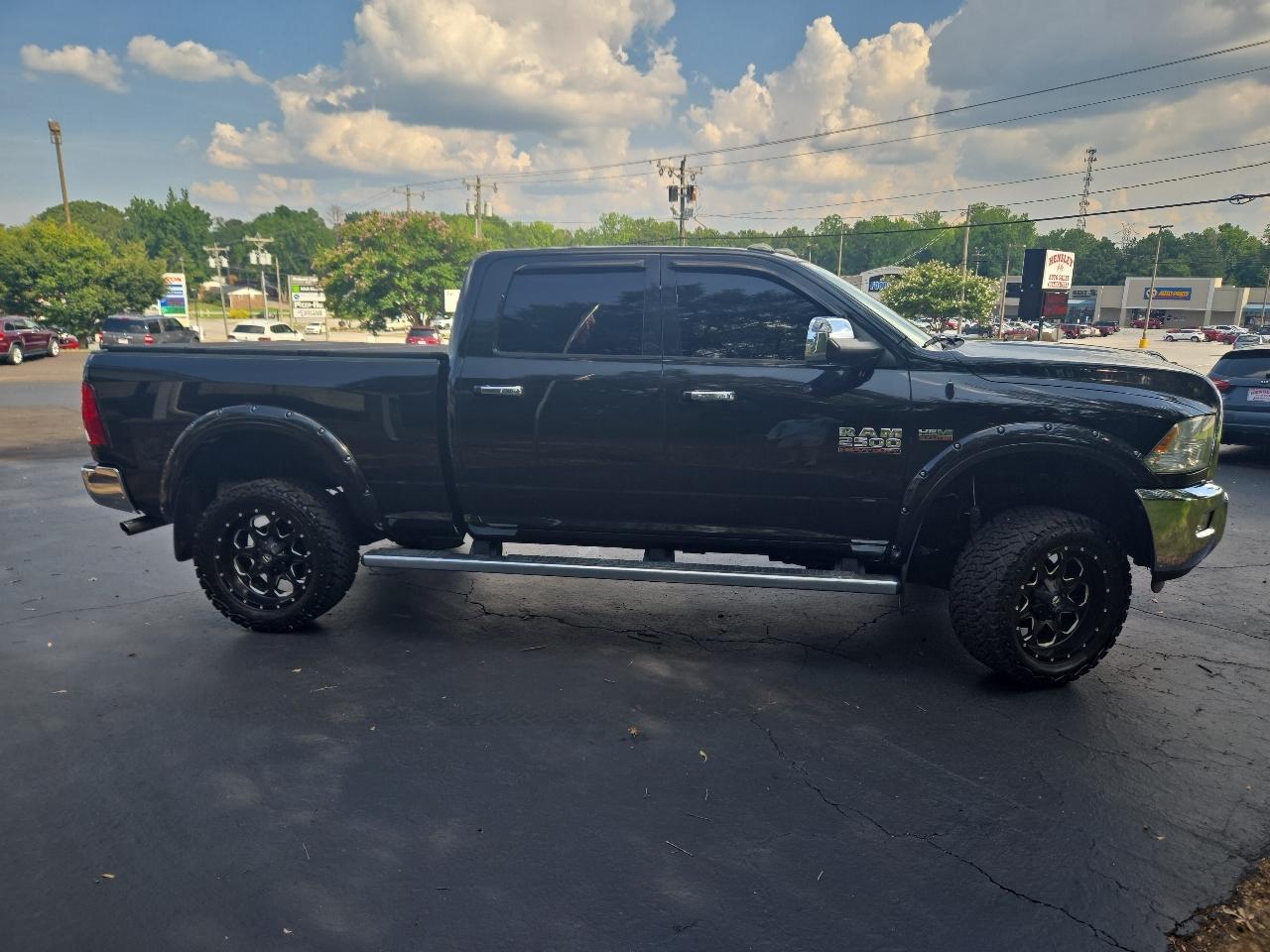 RAM 2500 SLT Crew Cab SWB 4WD 2017