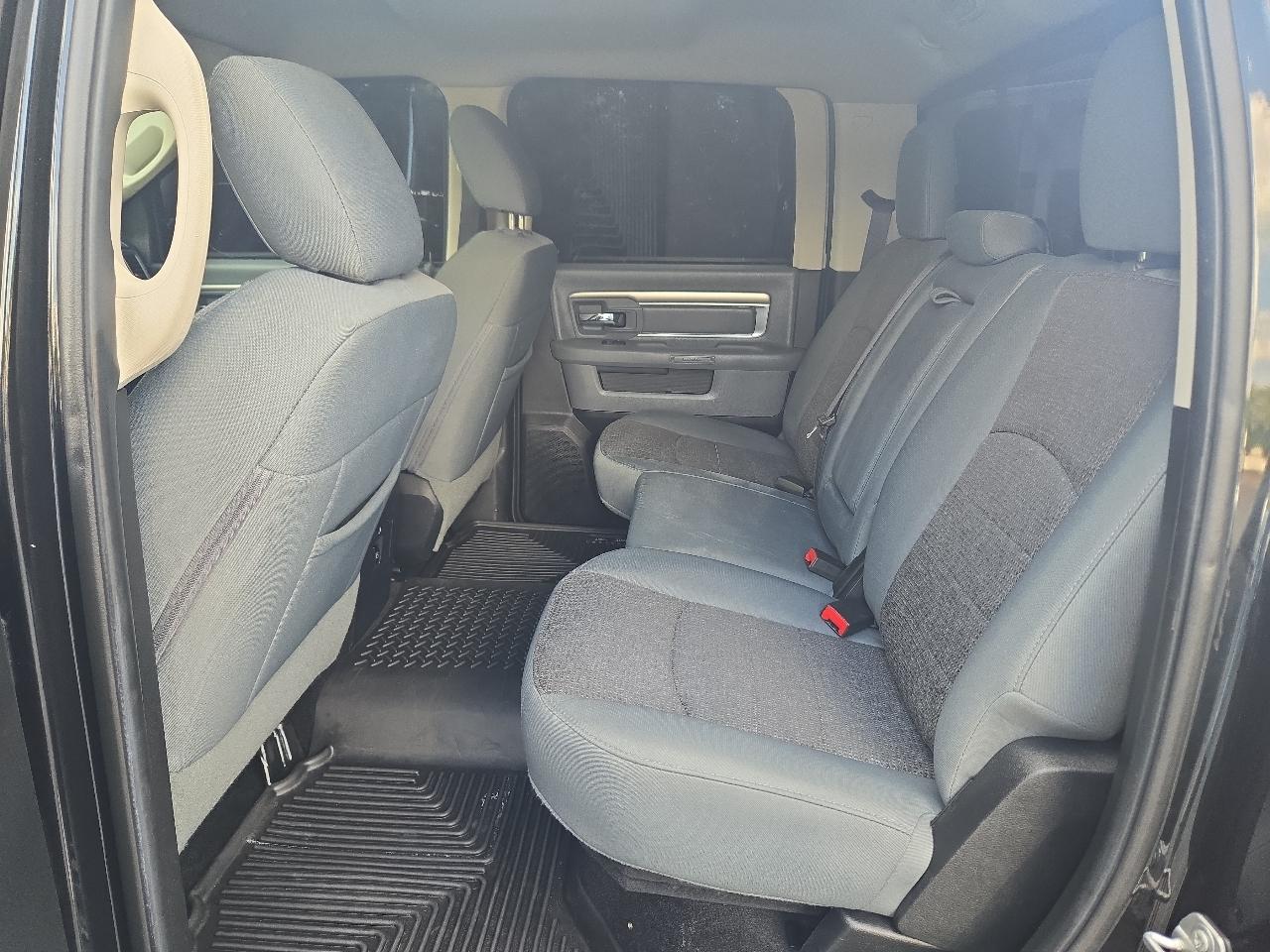 RAM 2500 SLT Crew Cab SWB 4WD 2017