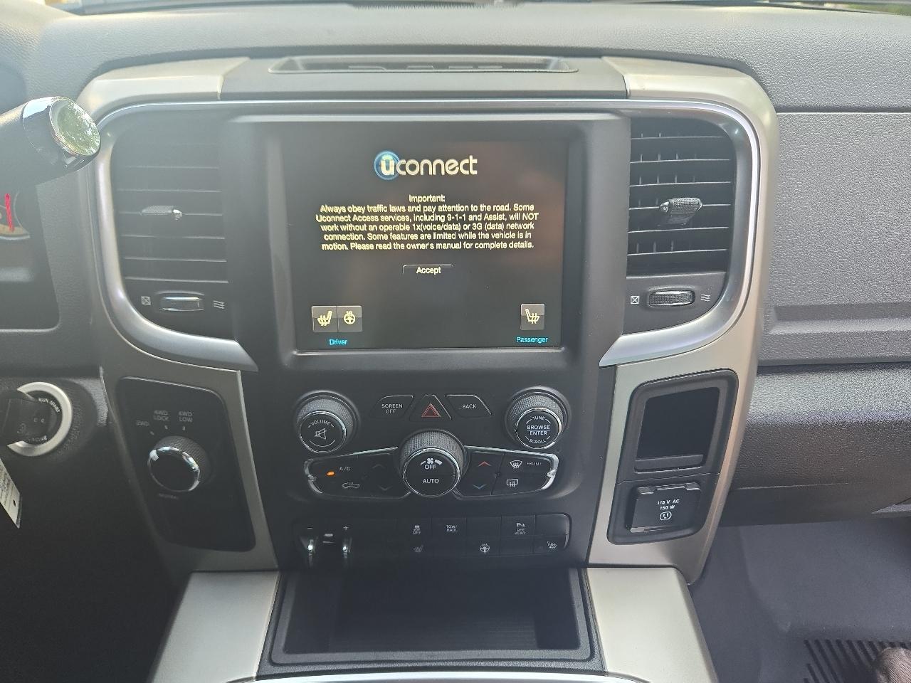 RAM 2500 SLT Crew Cab SWB 4WD 2017