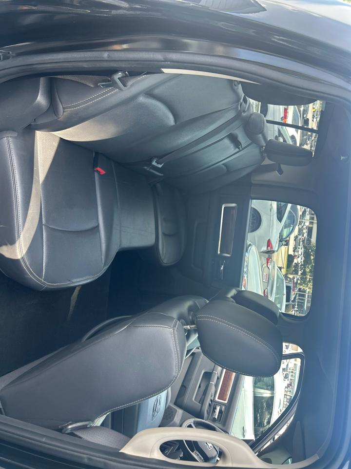 RAM 1500 Laramie Crew Cab 2WD 2012