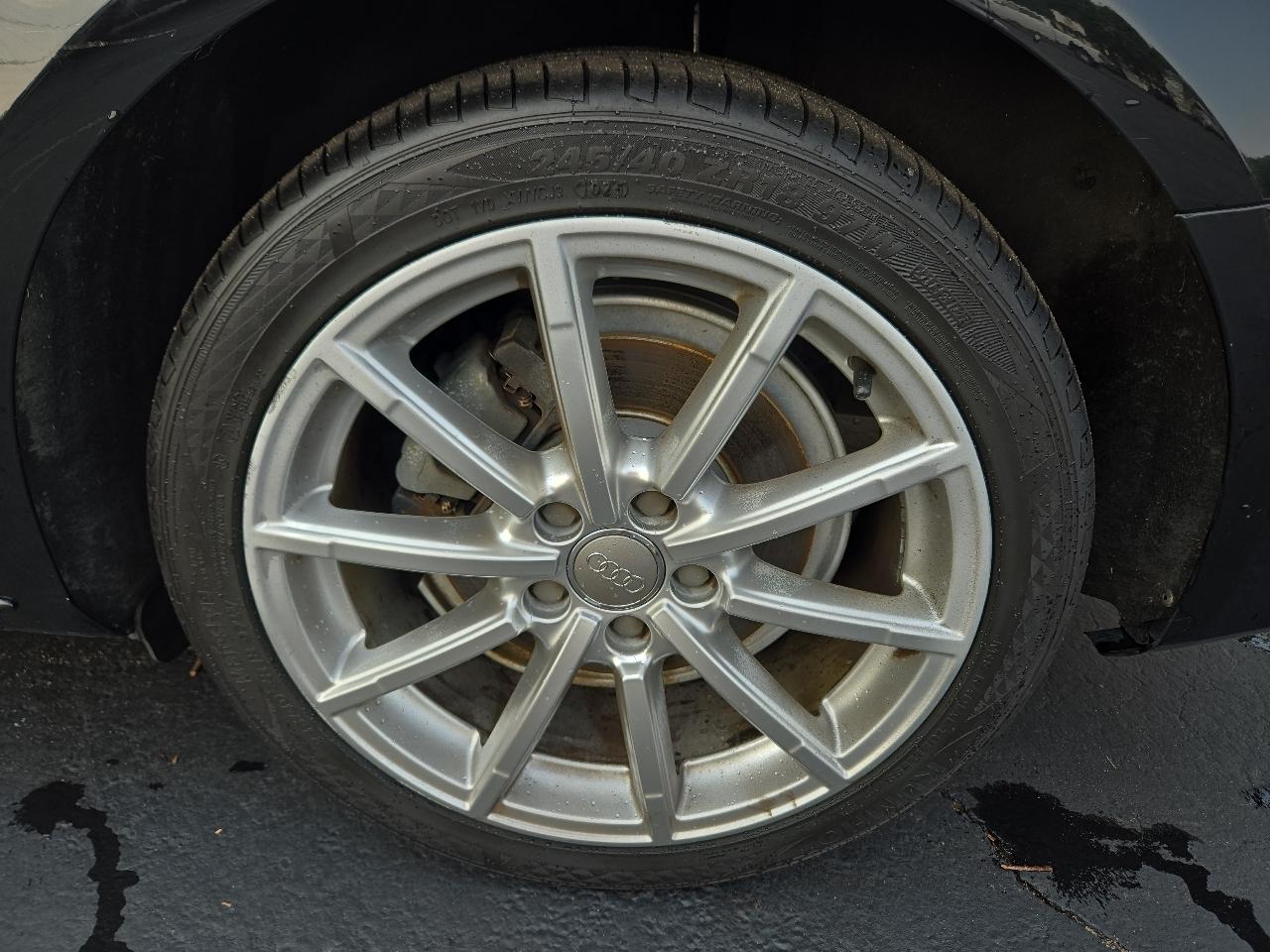 Audi A4 2.0T Sedan quattro Tiptronic 2015