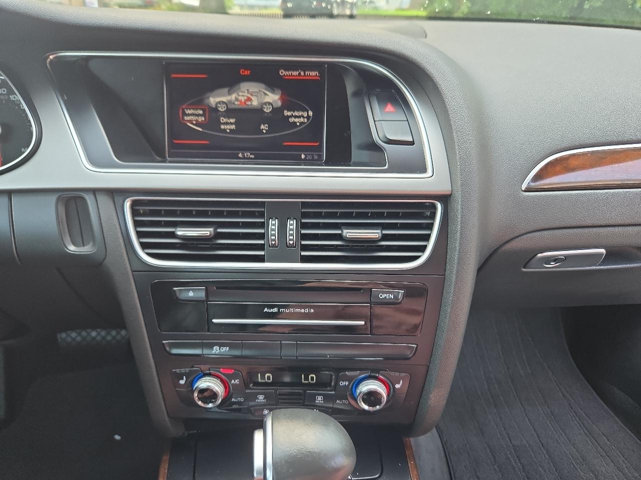 Audi A4 2.0T Sedan quattro Tiptronic 2015