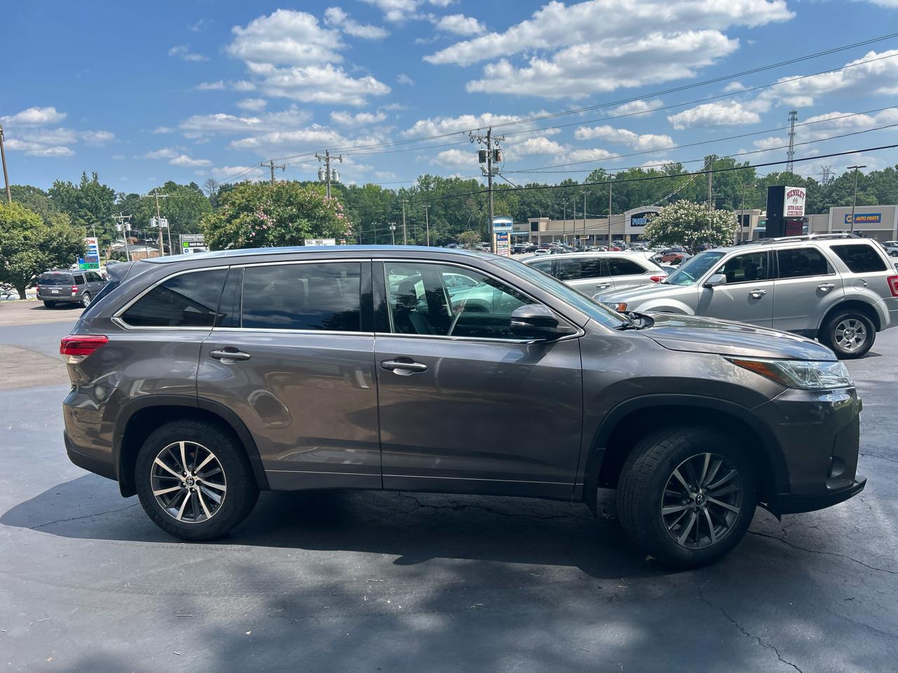 Toyota Highlander XLE AWD V6 2017