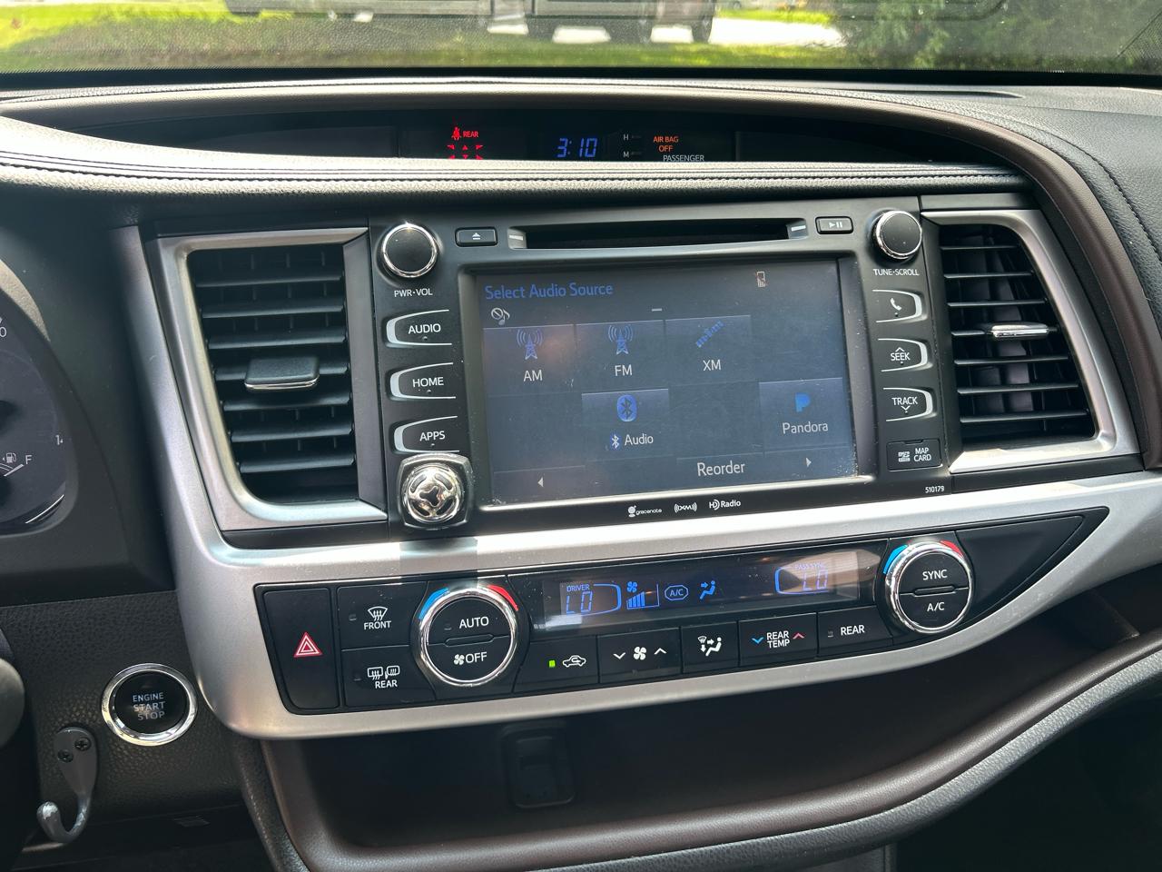 Toyota Highlander XLE AWD V6 2017