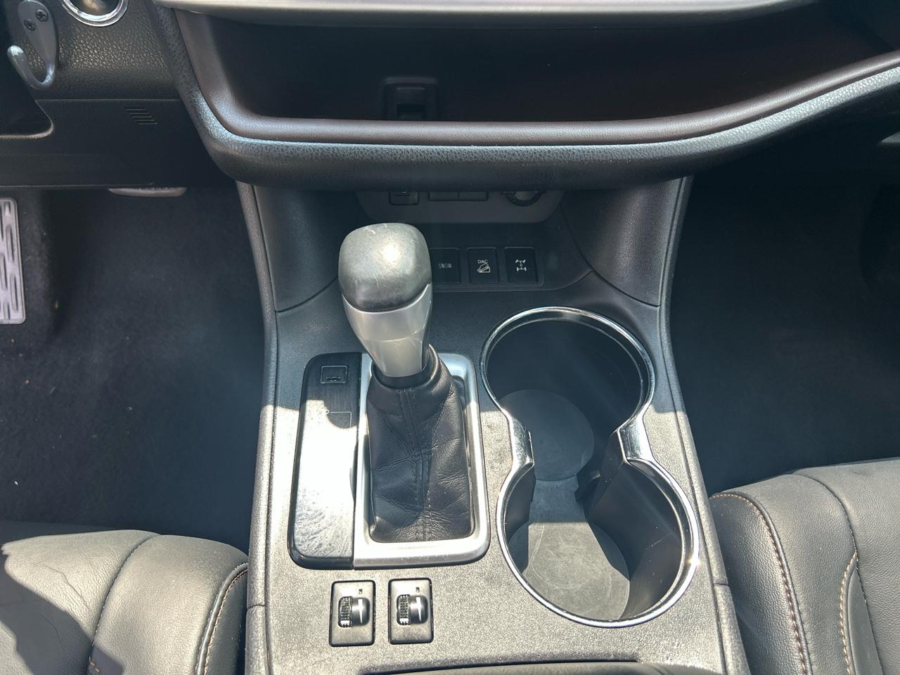 Toyota Highlander XLE AWD V6 2017