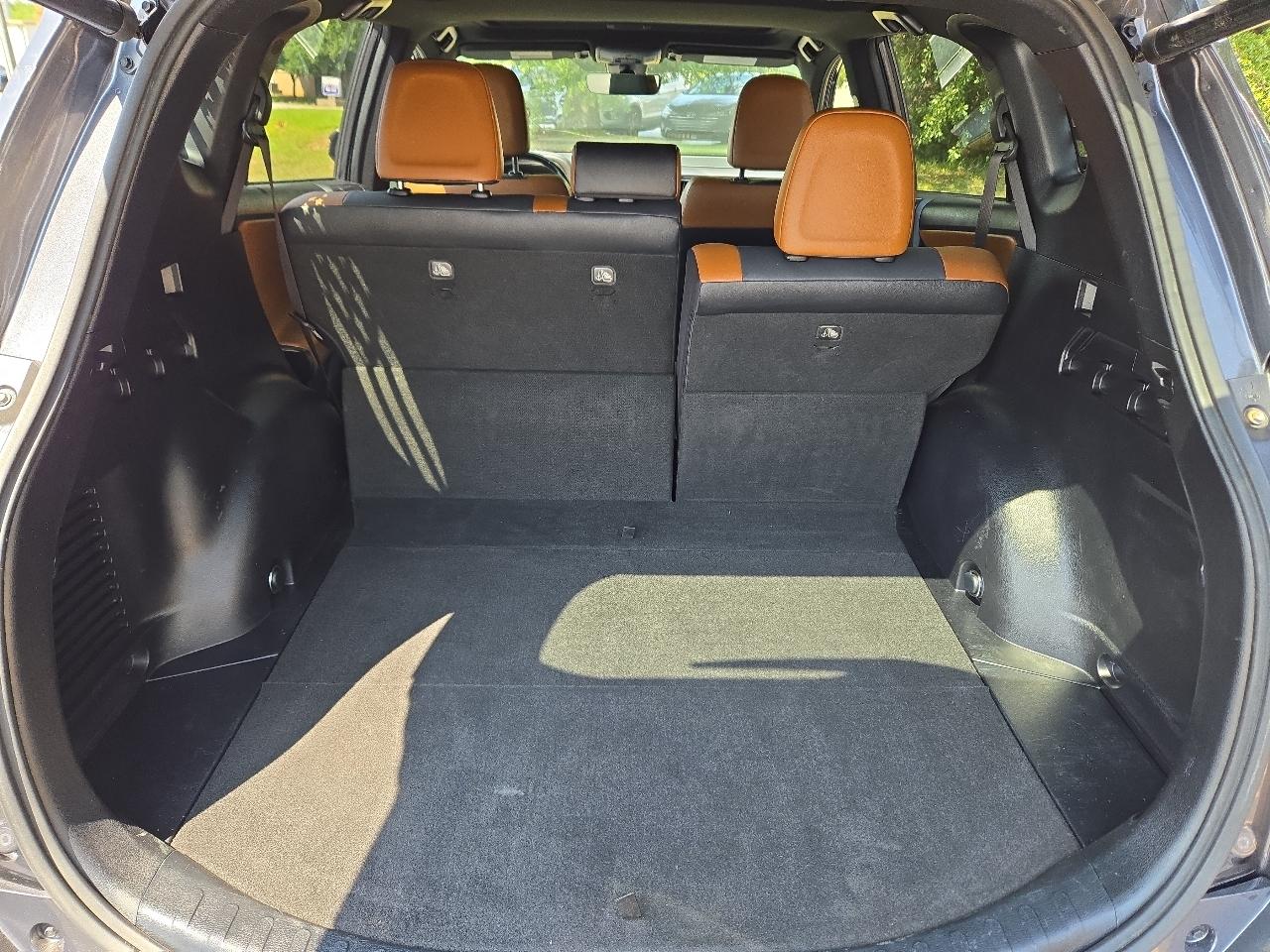 Toyota RAV4 SE FWD 2018