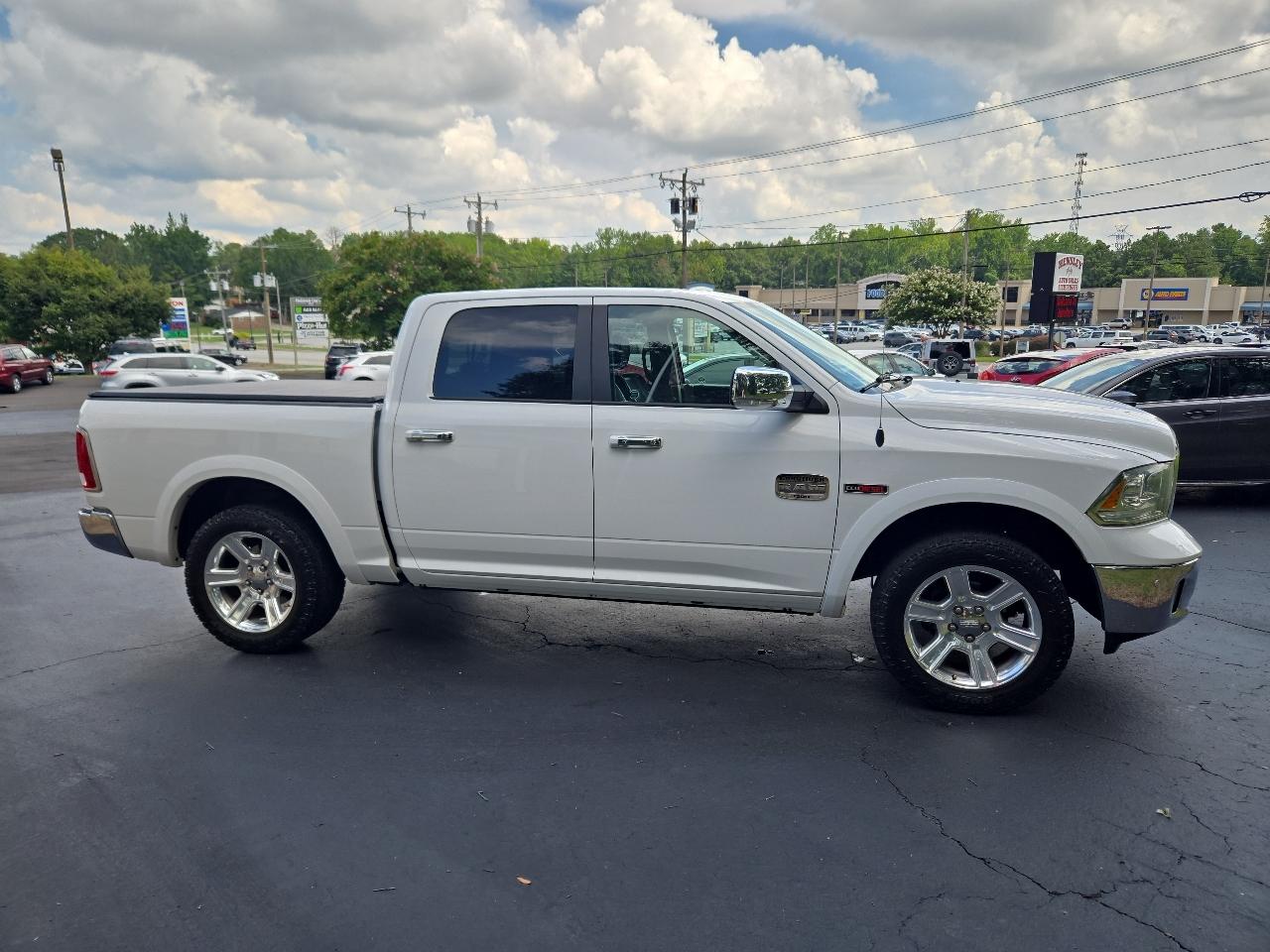 RAM 1500 4WD Crew Cab 149" Laramie Longhorn 2015