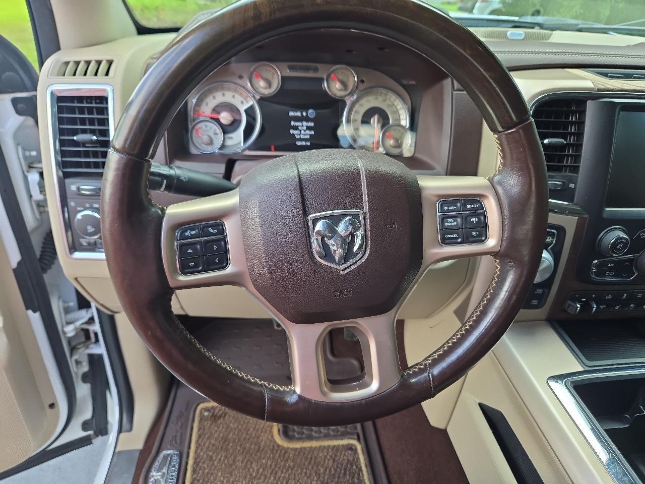 RAM 1500 4WD Crew Cab 149" Laramie Longhorn 2015