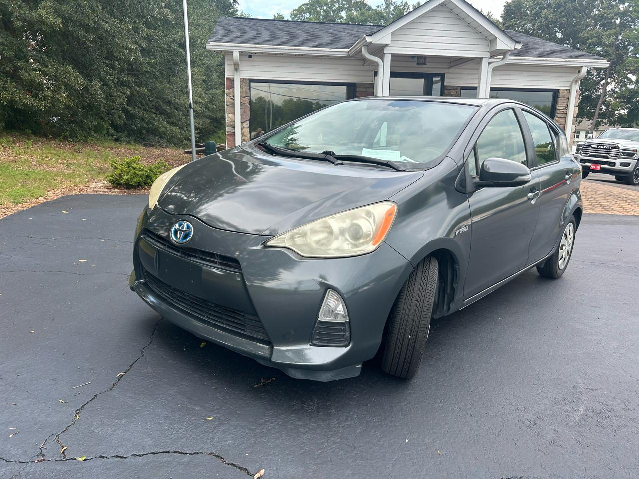 Toyota Prius c One 2013