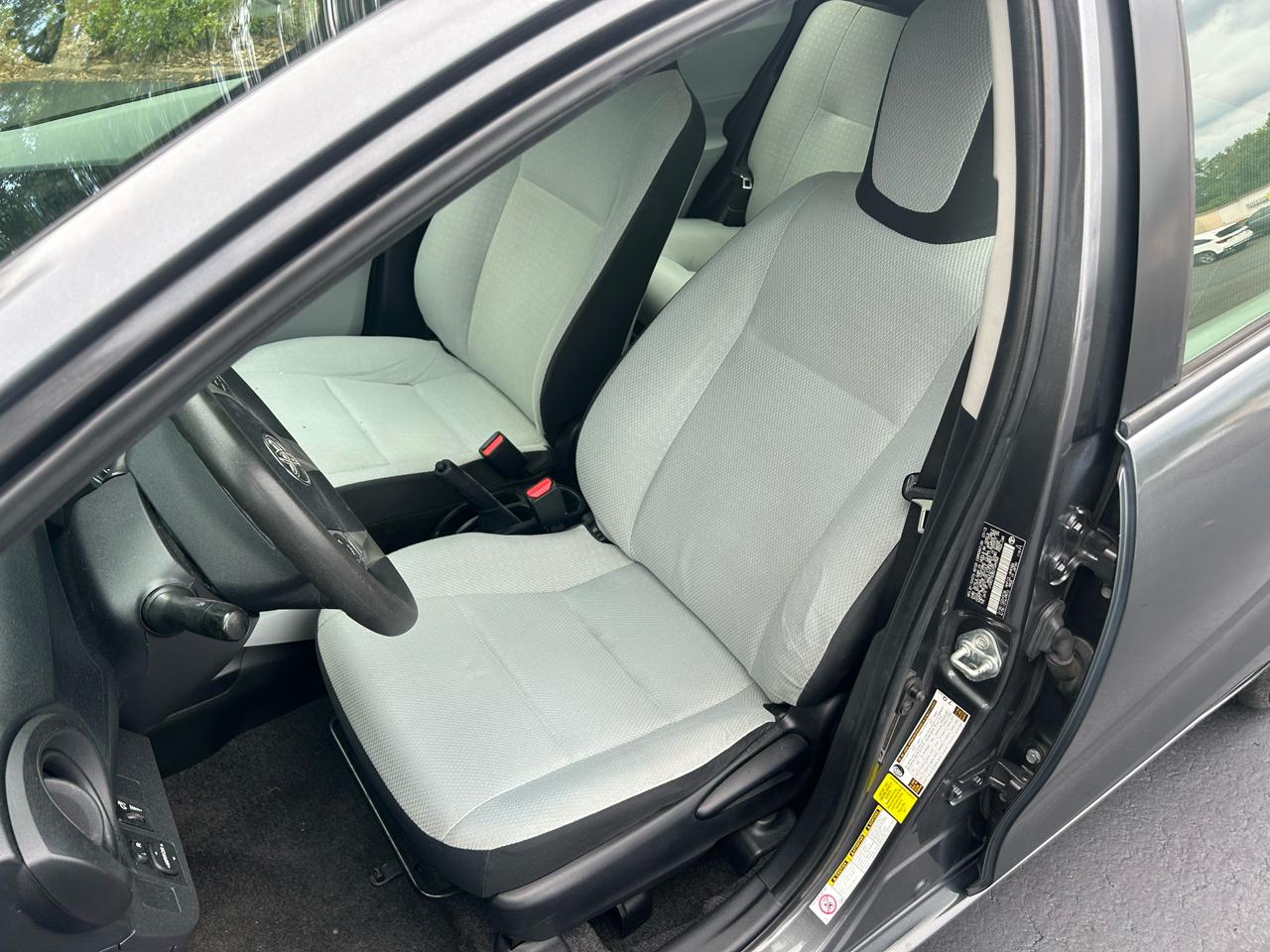 Toyota Prius c One 2013