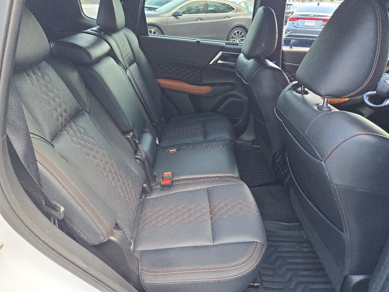 Mitsubishi Outlander SEL 2024