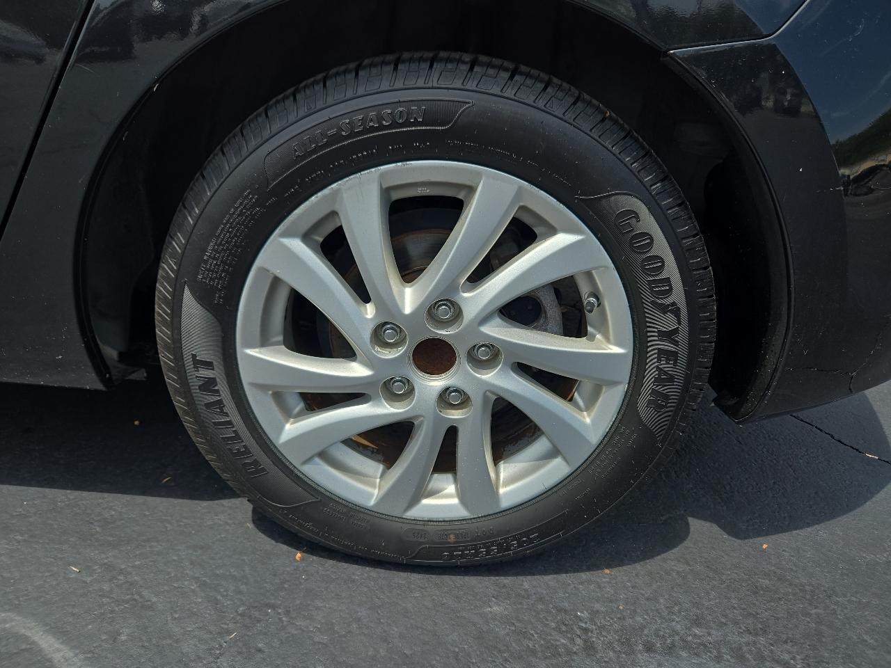 Mazda MAZDA3 I Touring 5-Door 2012