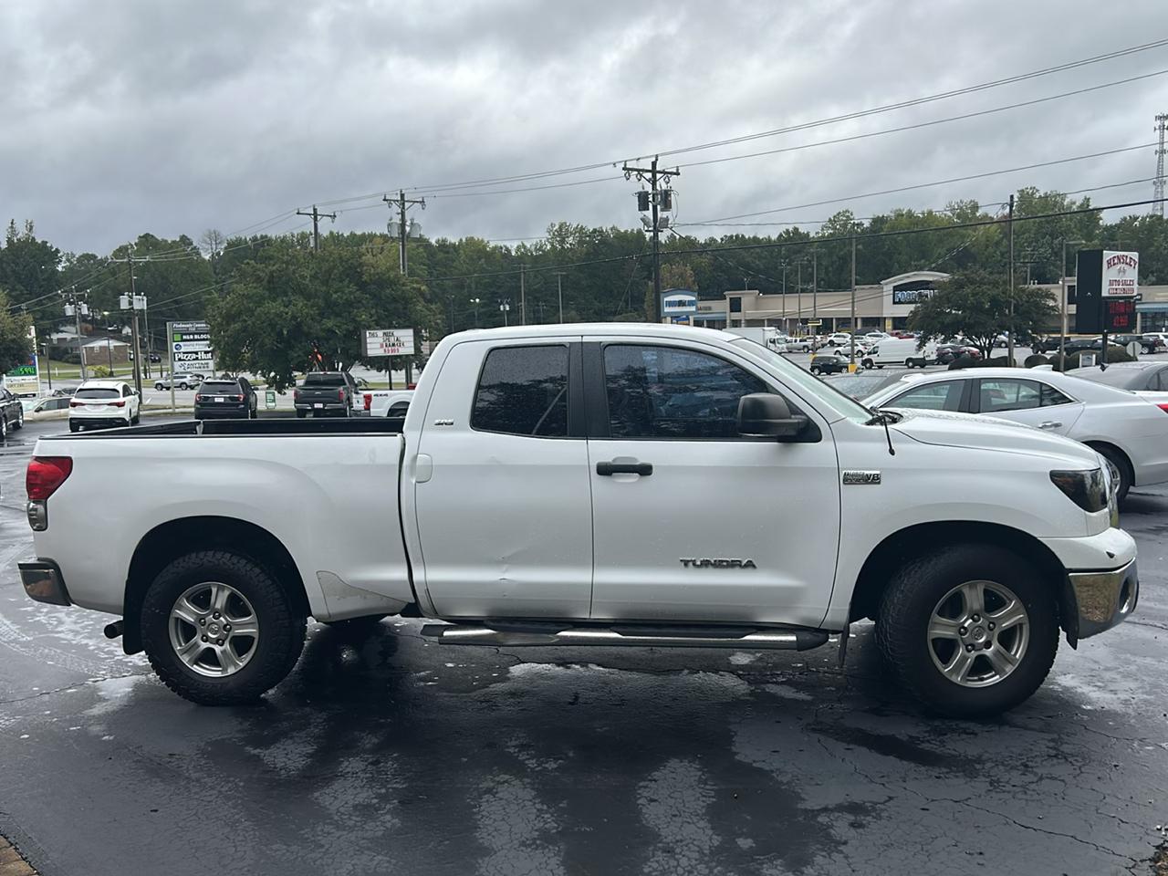 Toyota Tundra 2WD Double 145.7" 5.7L V8 SR5 (Natl 2008