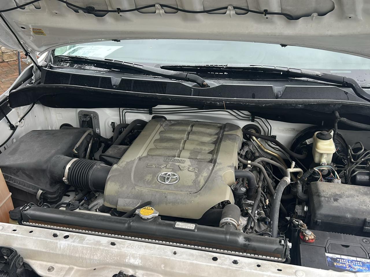 Toyota Tundra 2WD Double 145.7" 5.7L V8 SR5 (Natl 2008