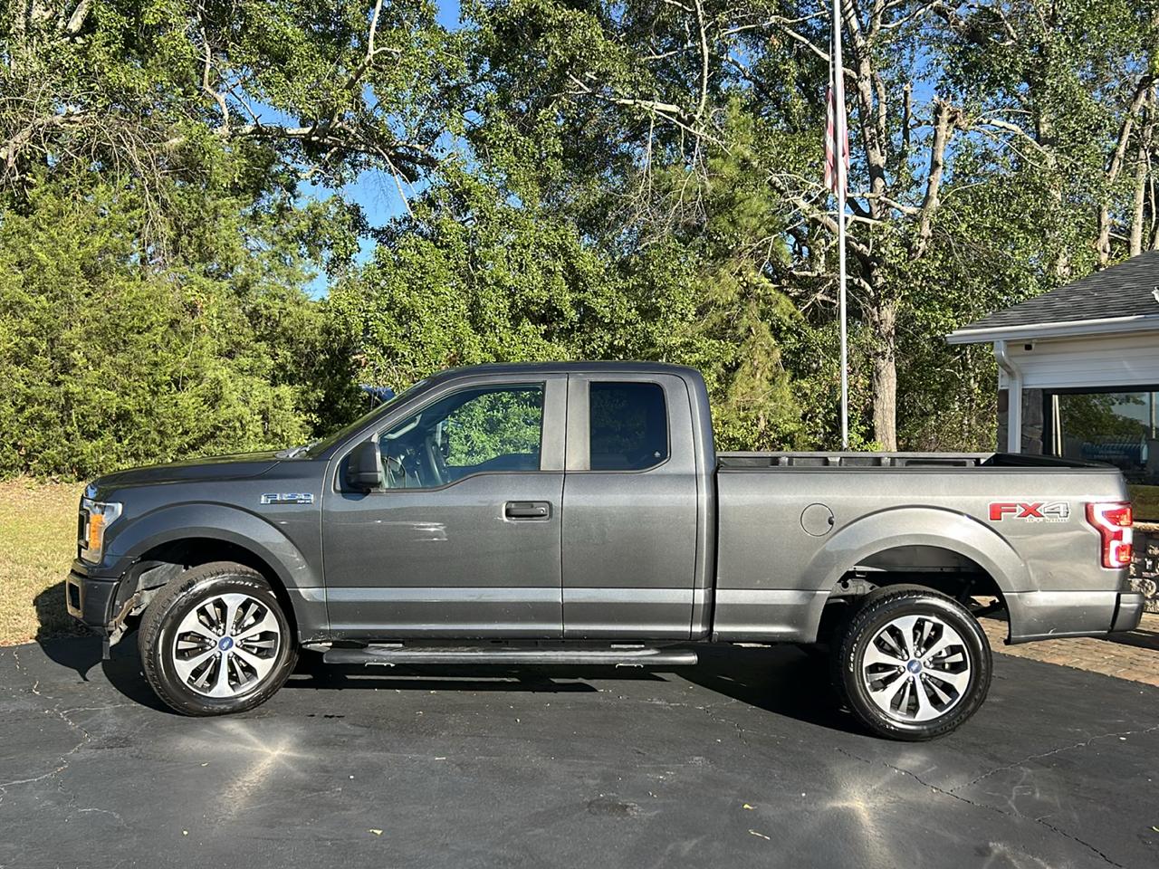 Ford F-150 4WD SuperCab 145" FX4 2019