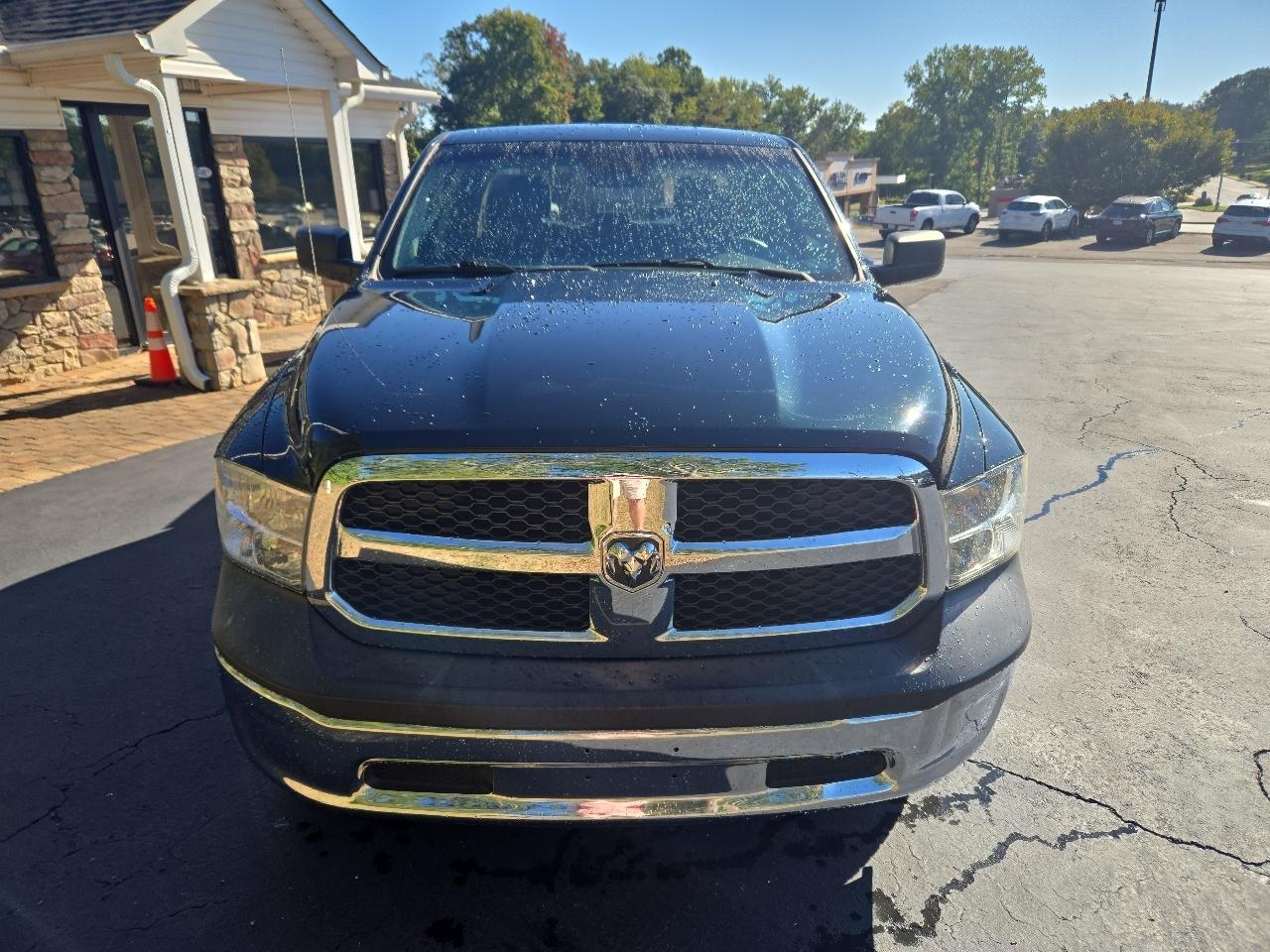 RAM 1500 Tradesman Crew Cab 4WD 2017