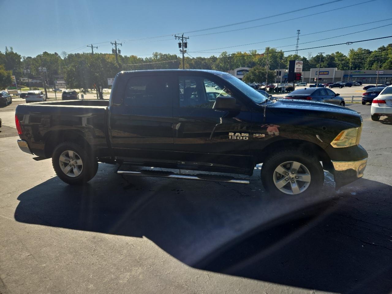 RAM 1500 Tradesman Crew Cab 4WD 2017