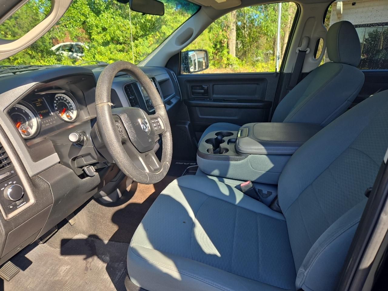 RAM 1500 Tradesman Crew Cab 4WD 2017