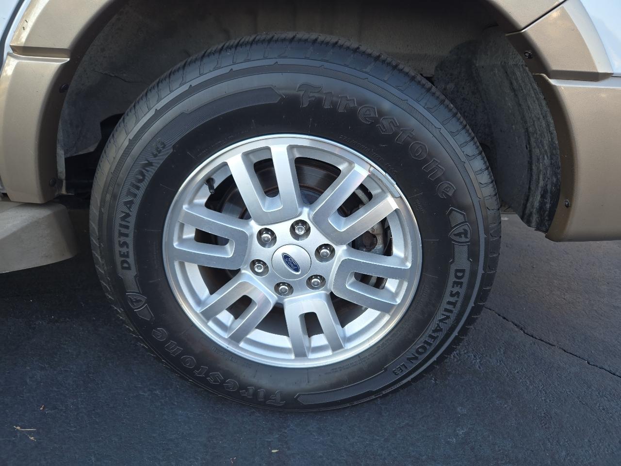 Ford Expedition XLT 2013