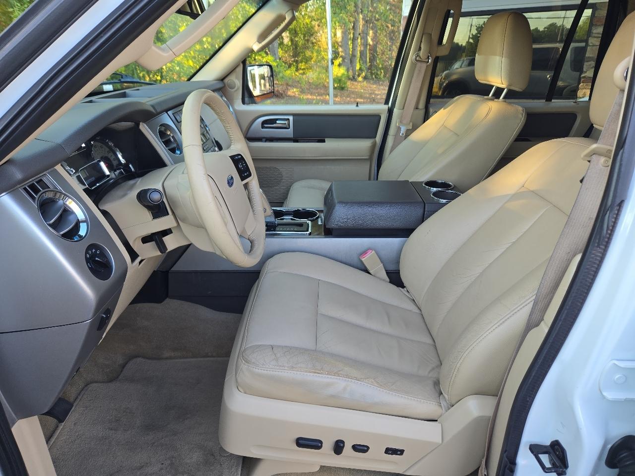 Ford Expedition XLT 2013