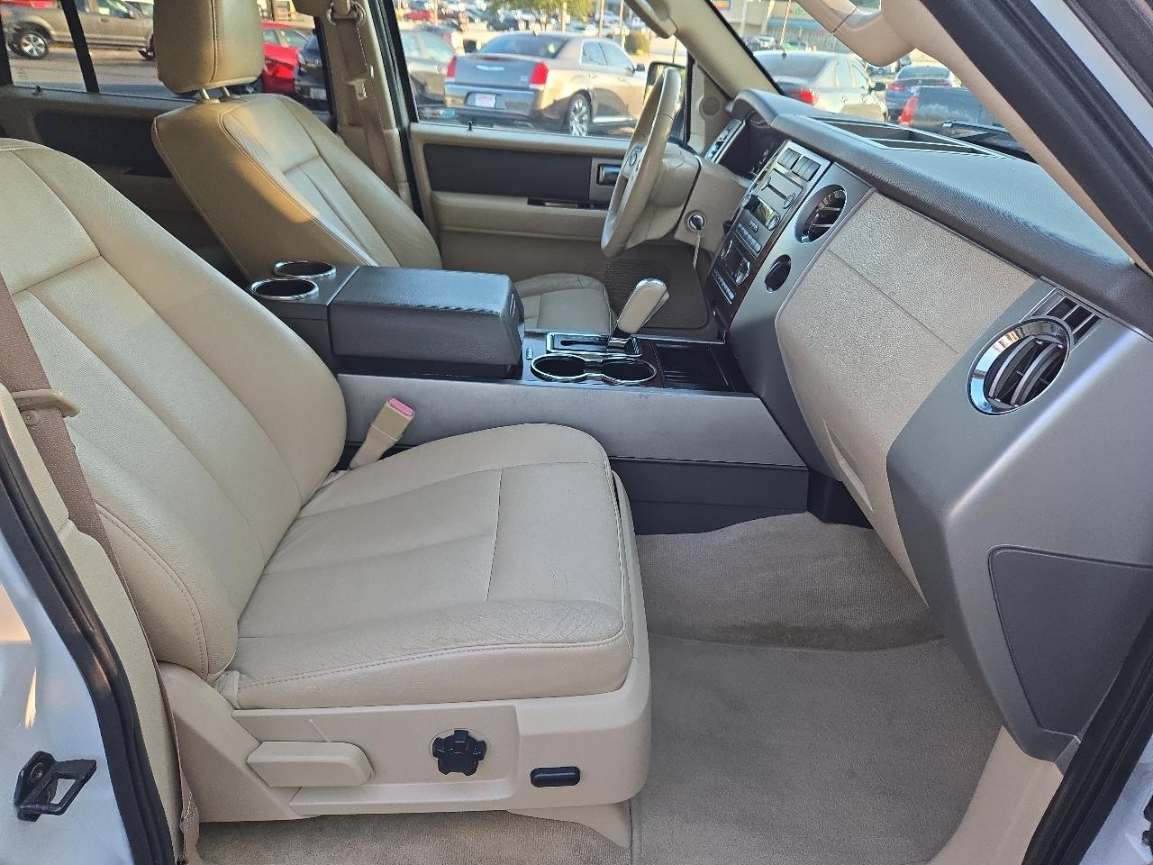 Ford Expedition XLT 2013