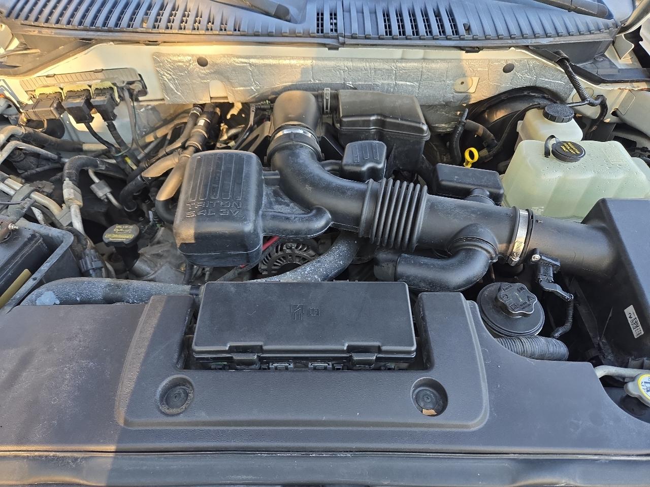 Ford Expedition XLT 2013