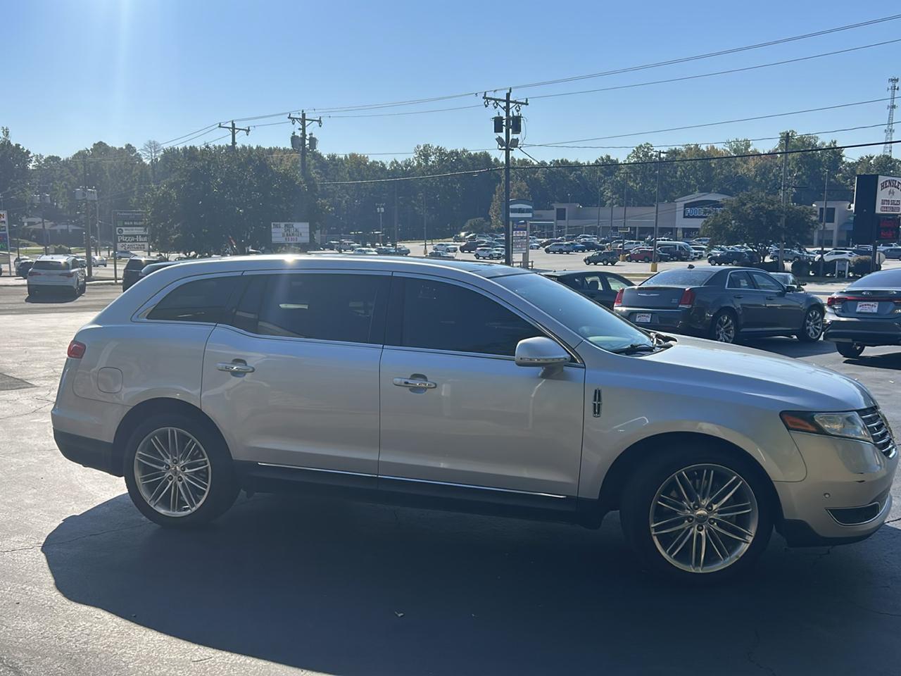 Lincoln MKT Reserve 2019