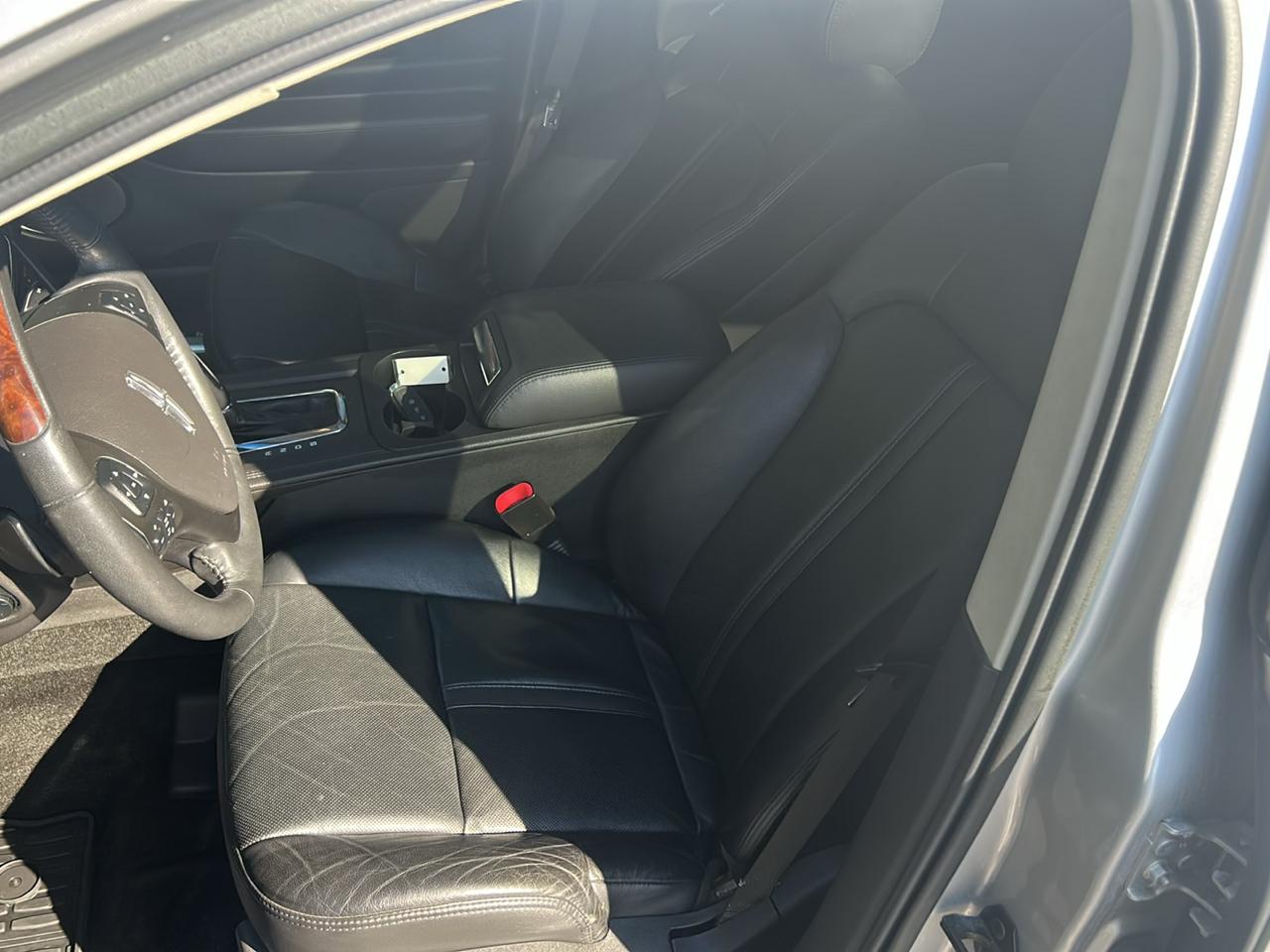 Lincoln MKT Reserve 2019