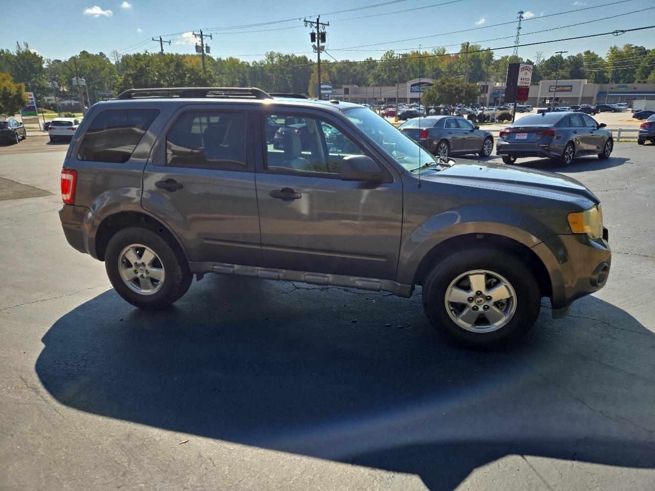 Ford Escape XLT FWD 2011