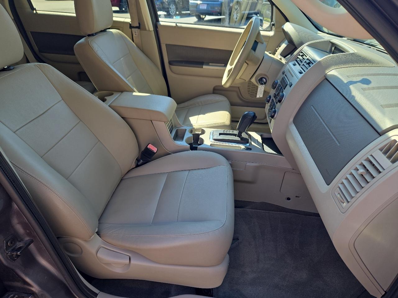 Ford Escape XLT FWD 2011