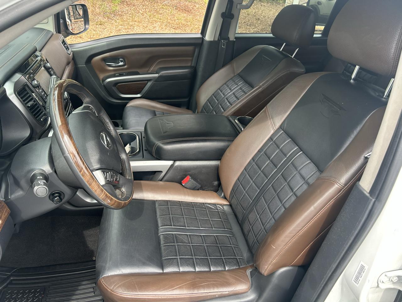 Nissan Titan Platinum Reserve Crew Cab 2WD 2017