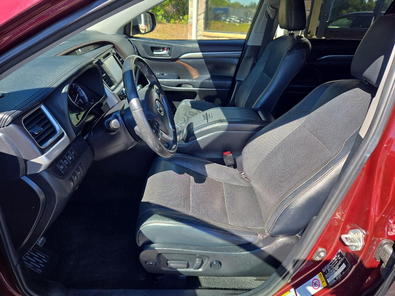 Toyota Highlander Limited AWD V6 2019