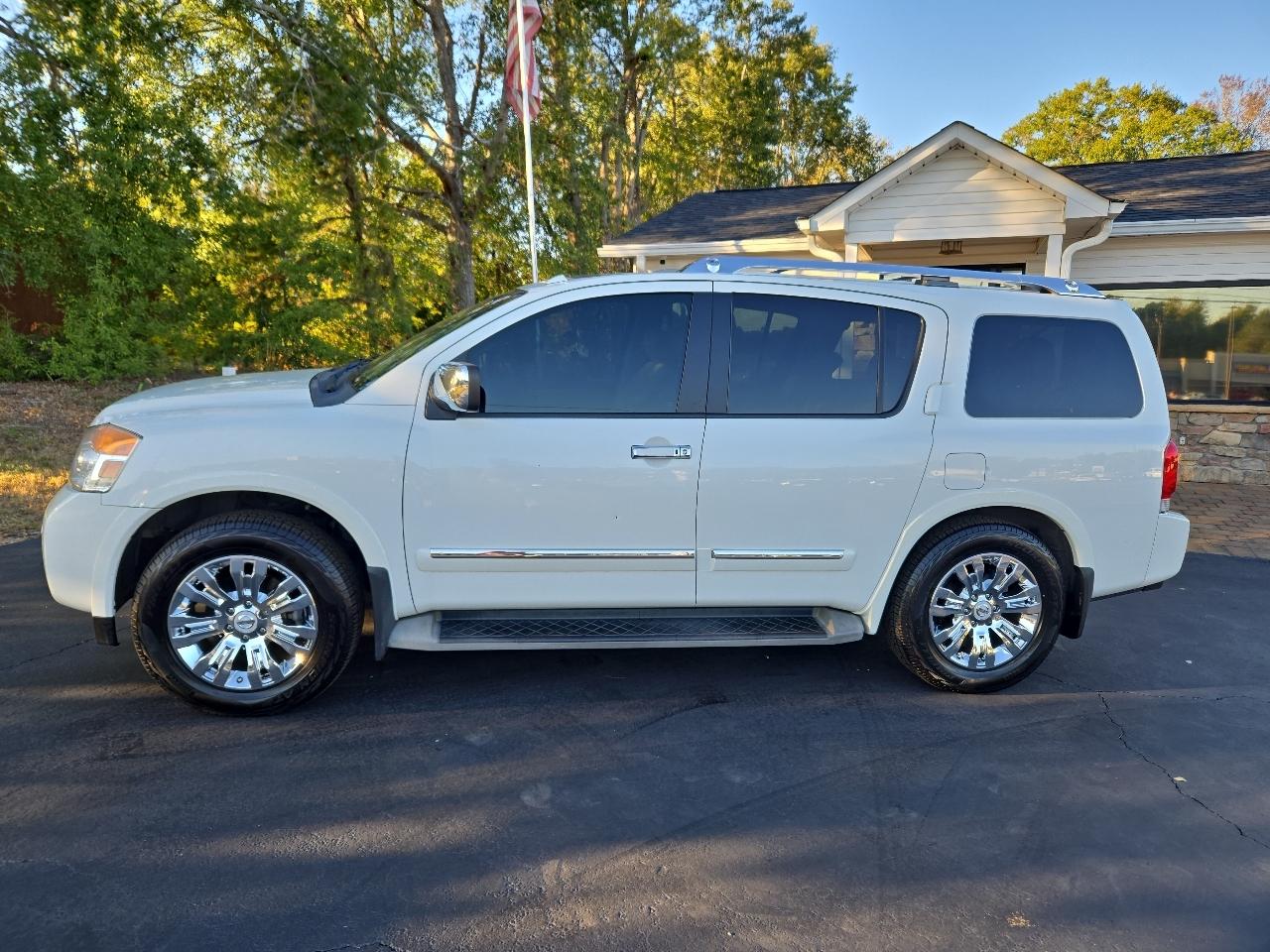 Nissan Armada Platinum 4WD 2015