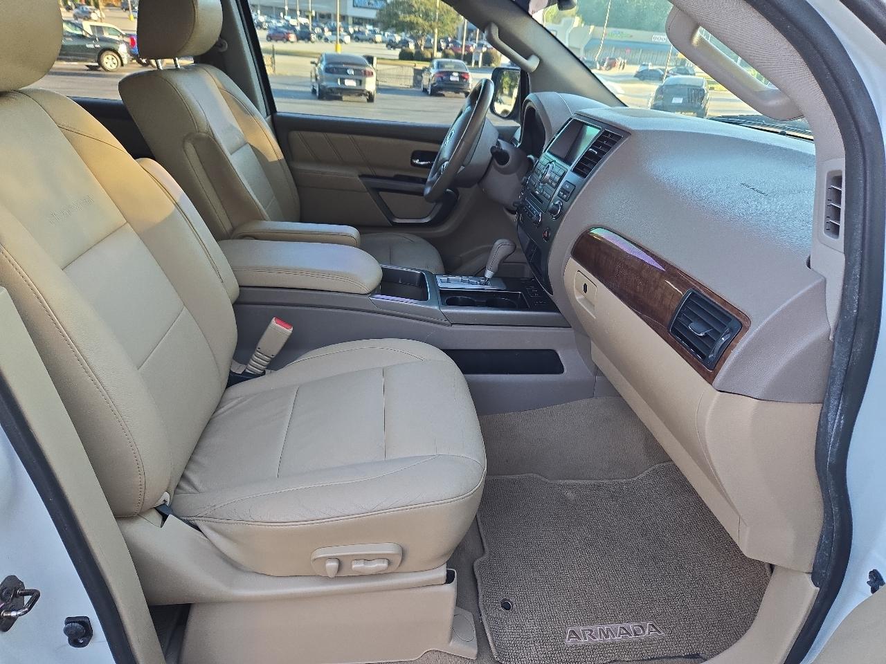 Nissan Armada Platinum 4WD 2015