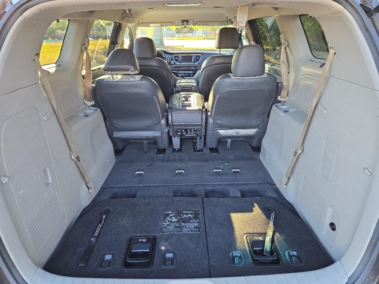 Kia Sedona LX 2017
