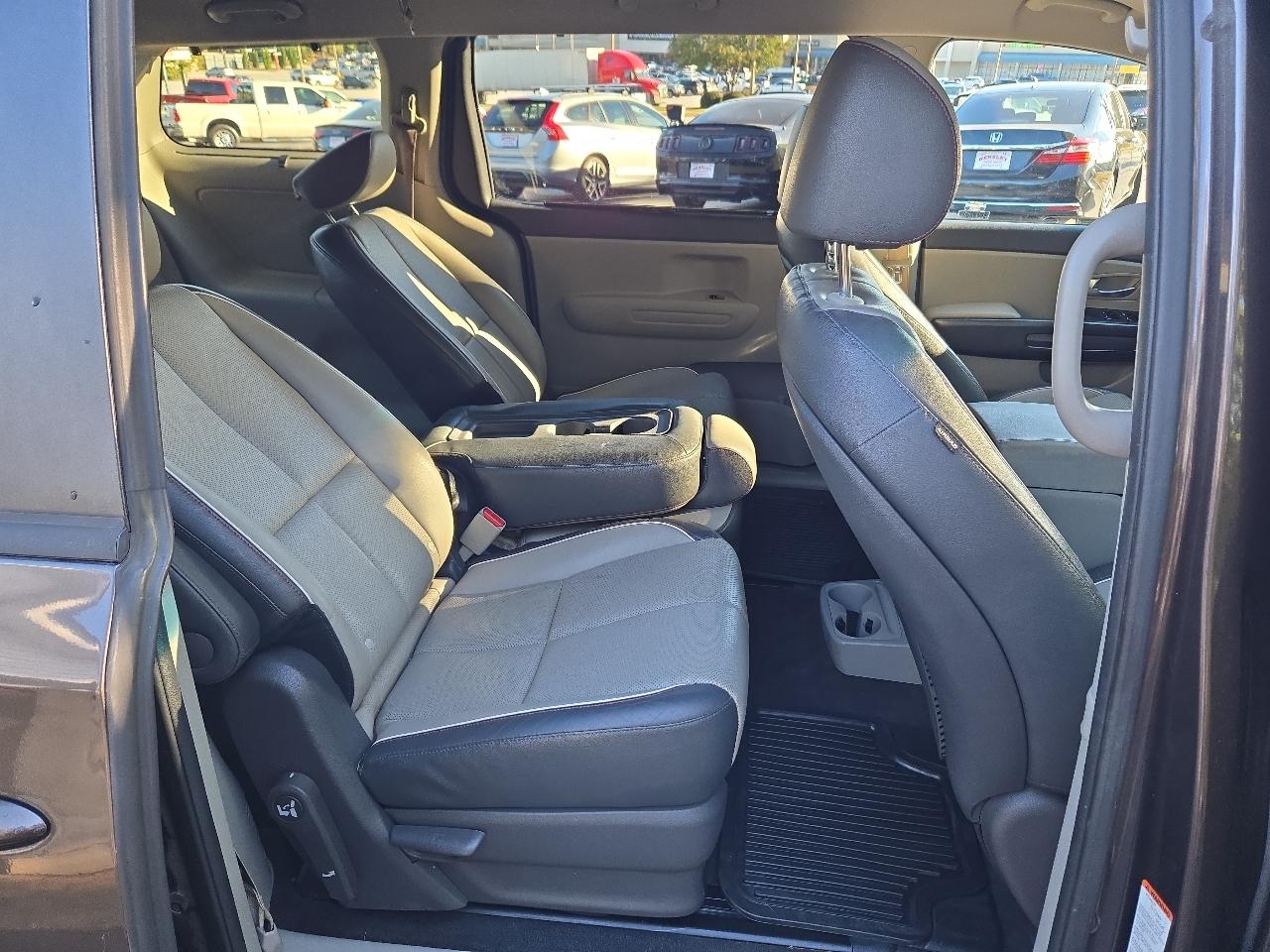 Kia Sedona LX 2017
