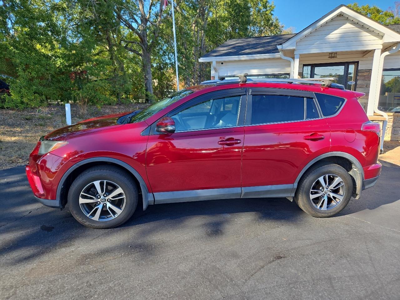 Toyota RAV4 XLE AWD 2018