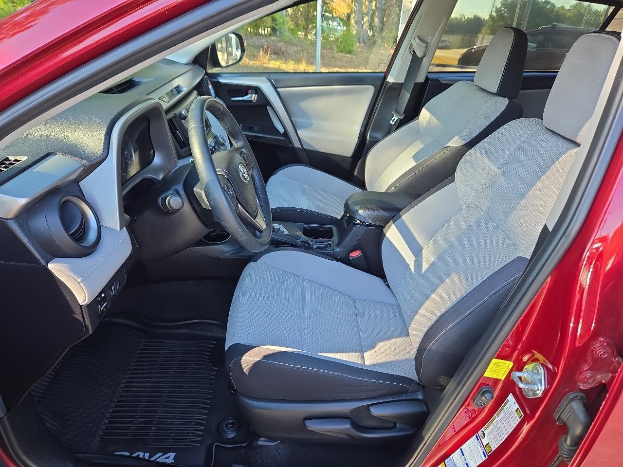 Toyota RAV4 XLE AWD 2018