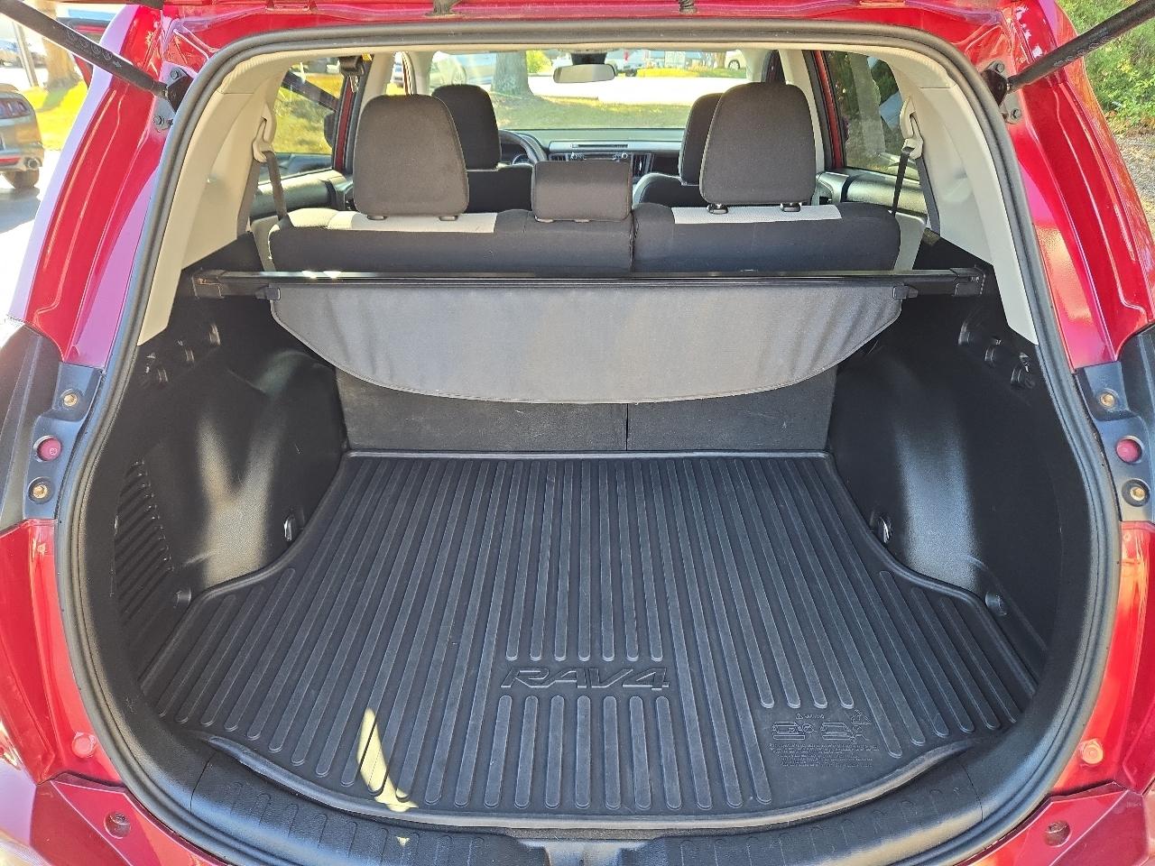 Toyota RAV4 XLE AWD 2018