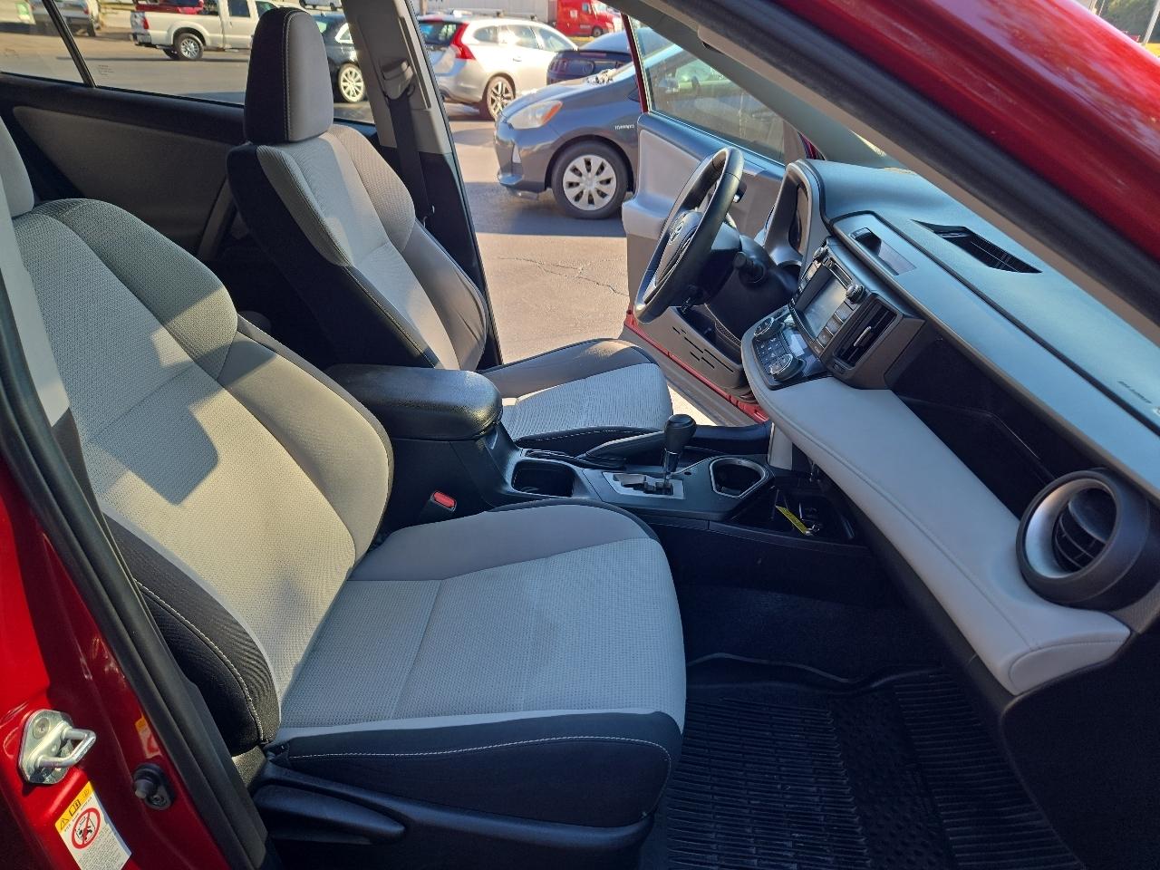 Toyota RAV4 XLE AWD 2018