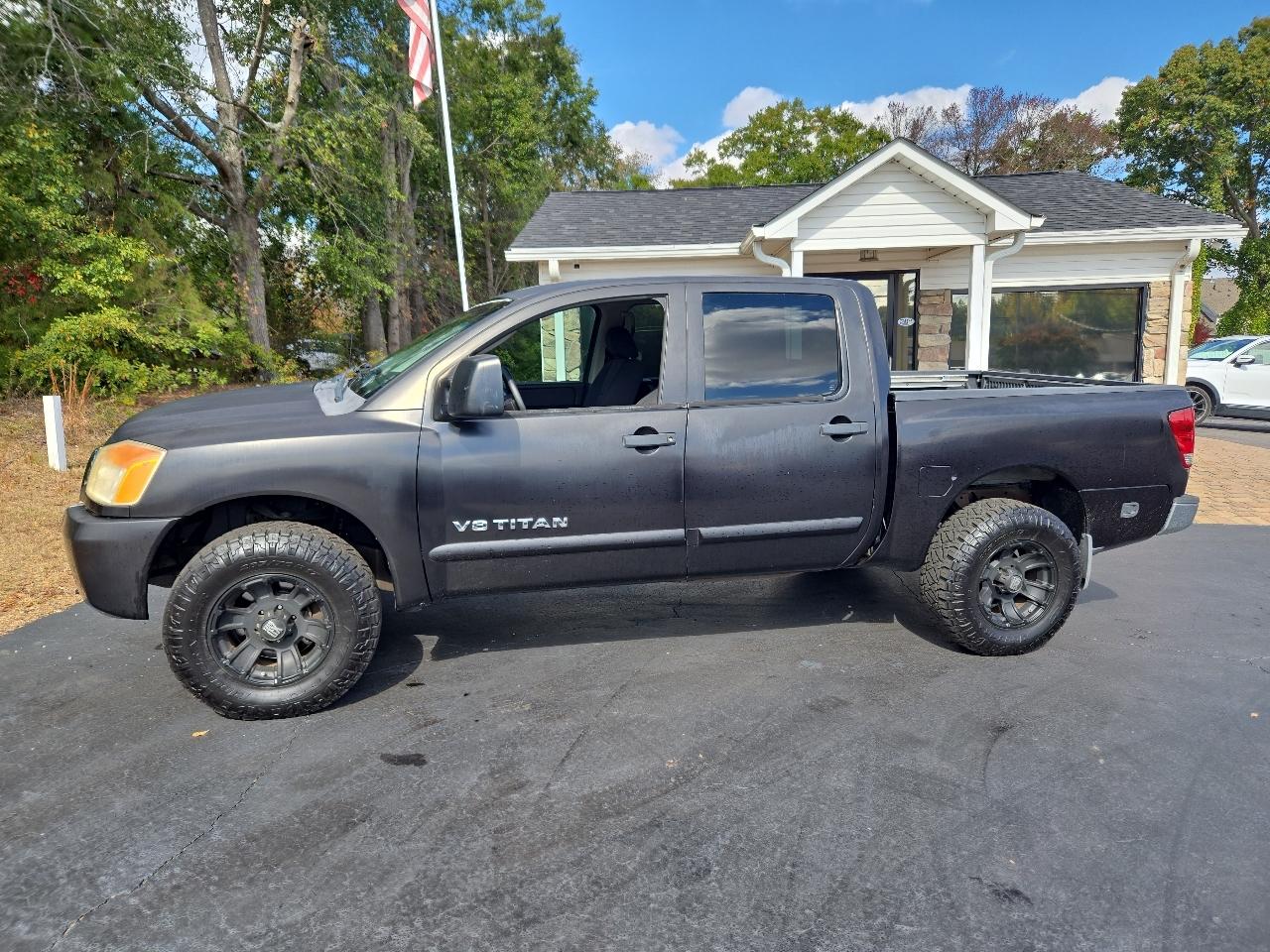 Nissan Titan SE Crew Cab 4WD 2009