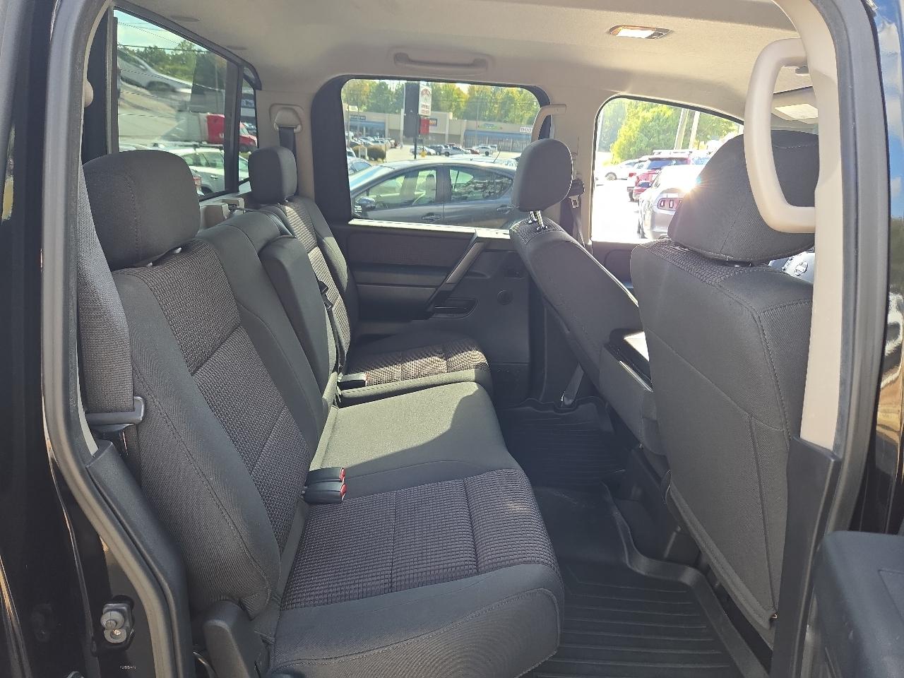 Nissan Titan SE Crew Cab 4WD 2009