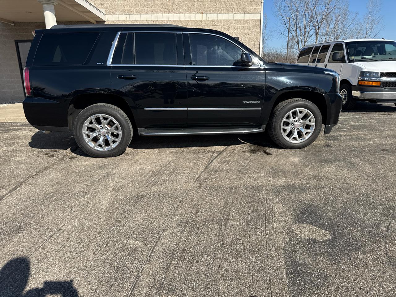 GMC Yukon SLT 4WD 2017