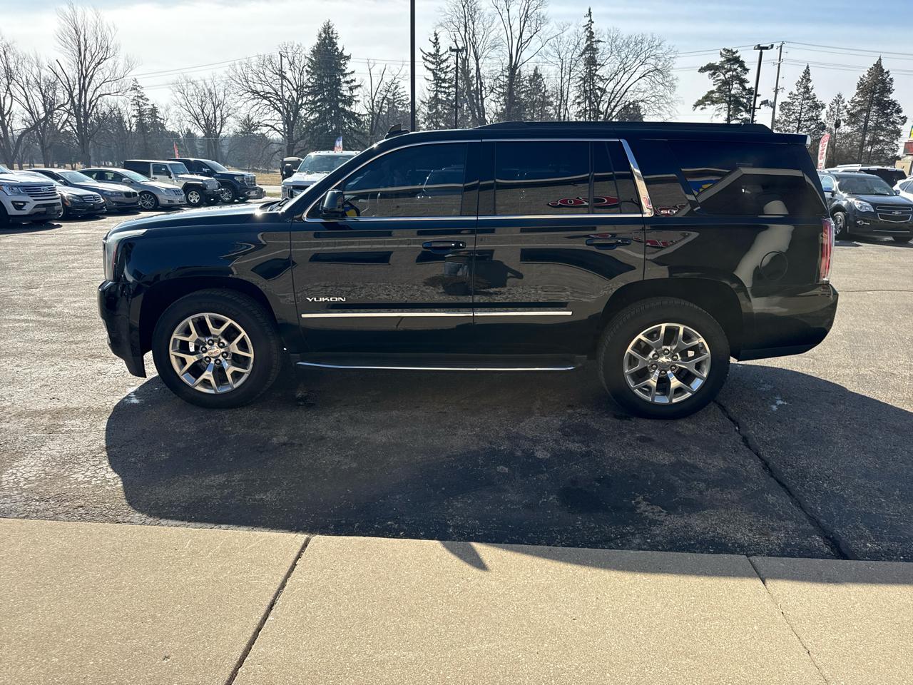 GMC Yukon SLT 4WD 2017