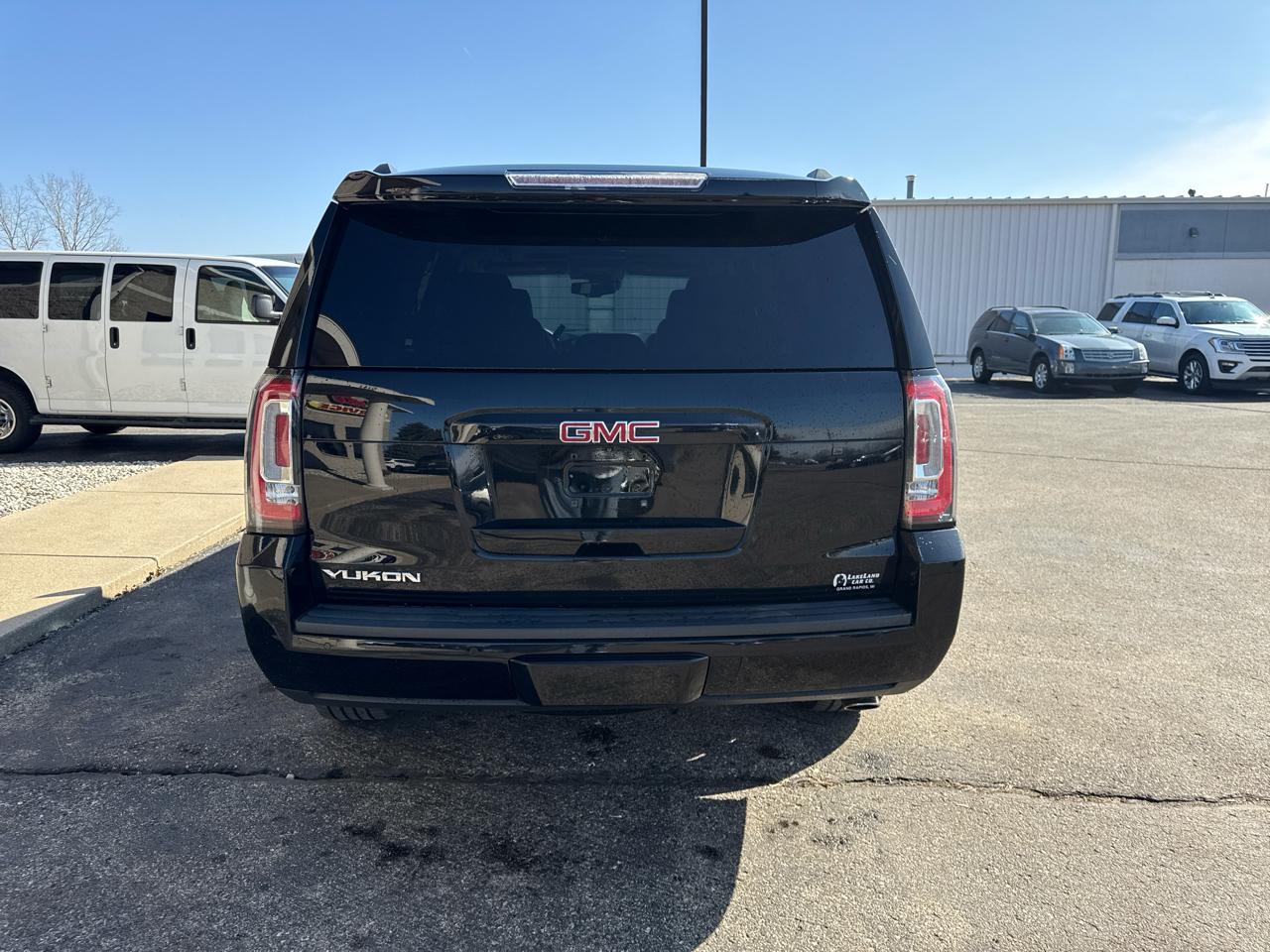 GMC Yukon SLT 4WD 2017