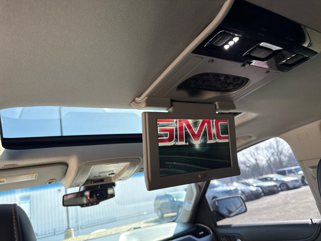 GMC Yukon SLT 4WD 2017