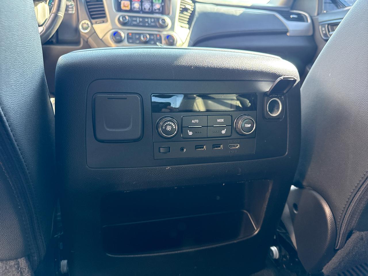 GMC Yukon SLT 4WD 2017