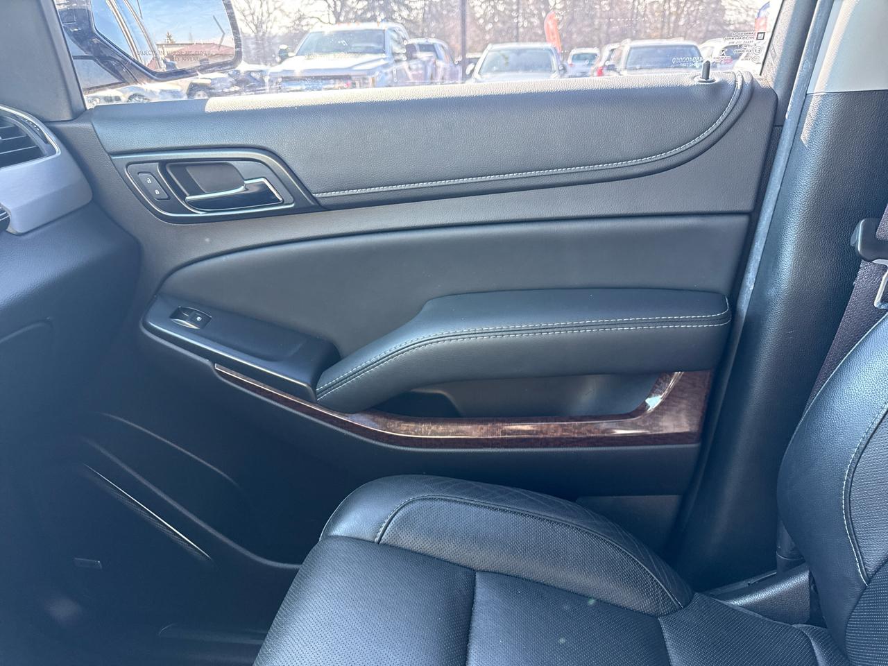 GMC Yukon SLT 4WD 2017